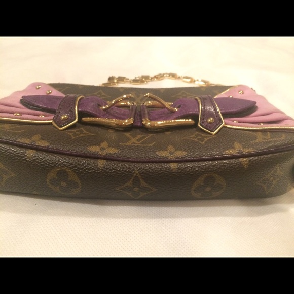 Louis Vuitton Les Extraordinaires Pochette - Picture 5 of 12